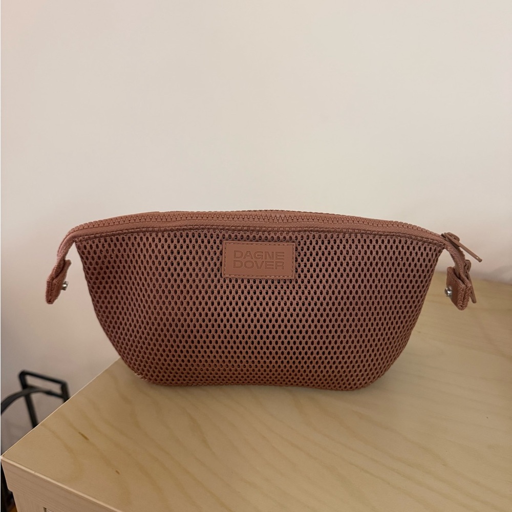 NWT Dagne Dover Warm Dust Air Mesh Pouch